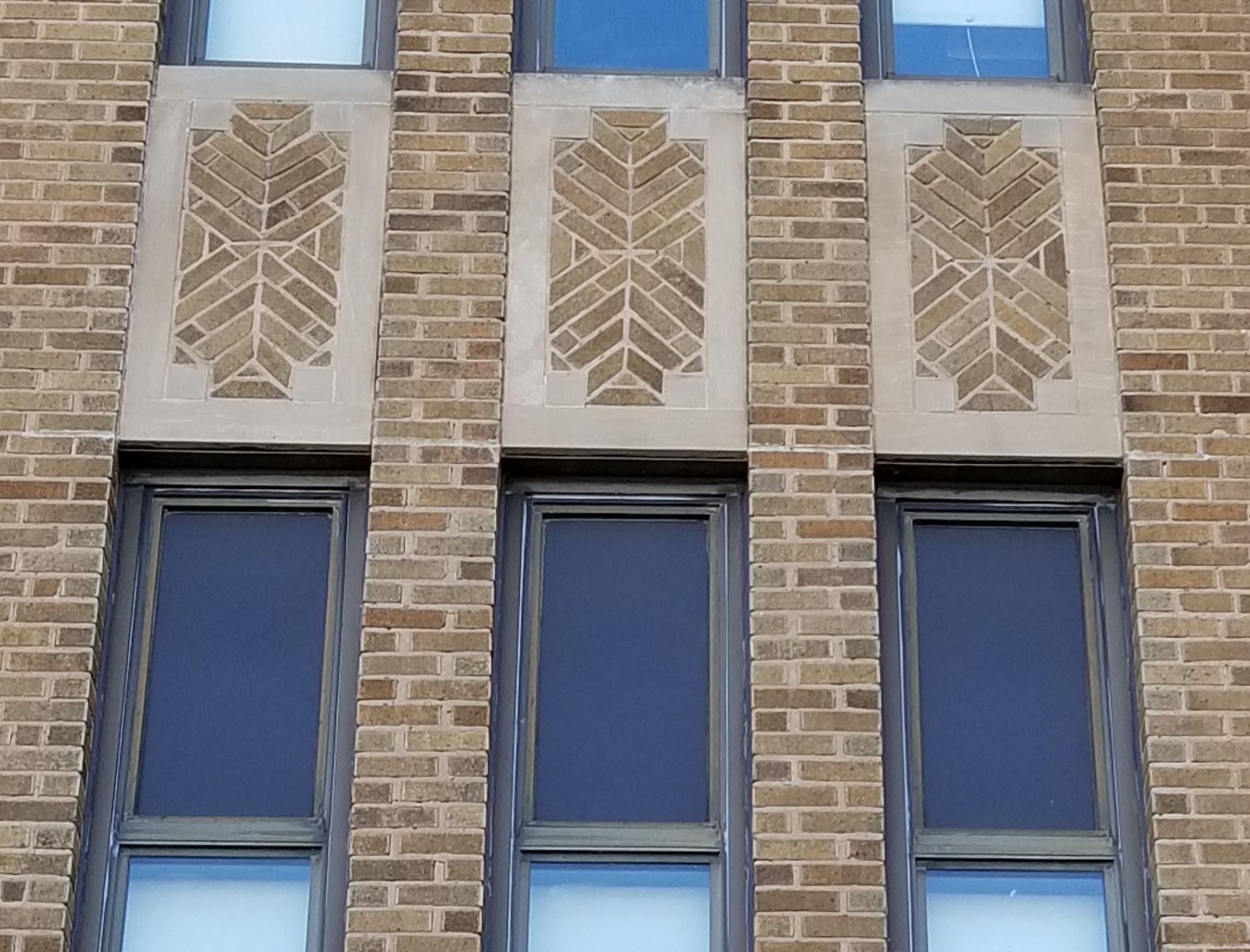 La Crosse architectural treasure hunt Clue No. 9